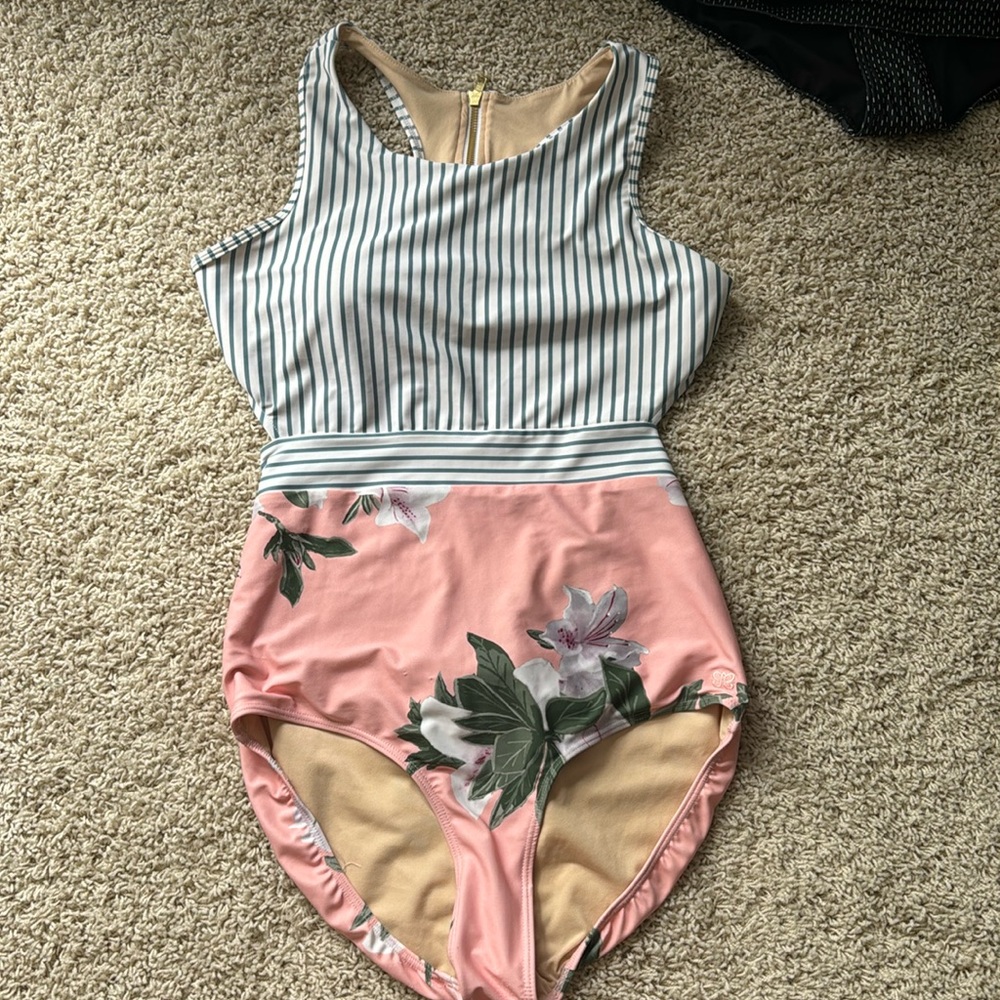 Albion Swim one piece swimsuit, size XL